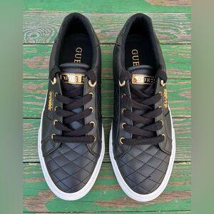 Guess GW Loven Womens Black White Gold Low Top Lace Casual Sneaker Sz 8.5 Shoes